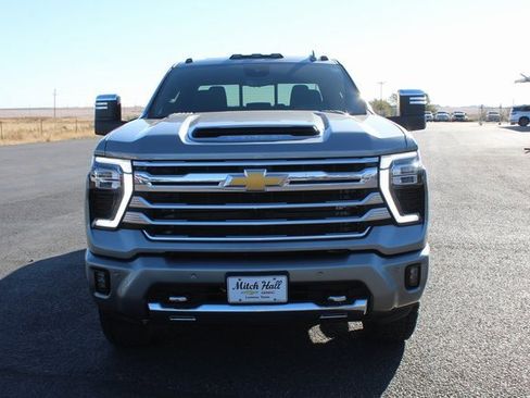 Used 2025 Chevrolet Silverado 2500 High Country w/ Technology Package image 11