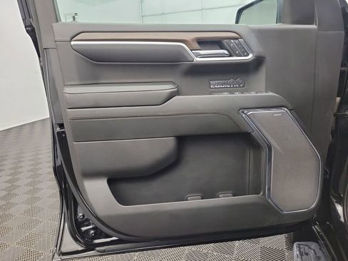 Used 2024 Chevrolet Silverado 1500 High Country w/ Technology Package image 19