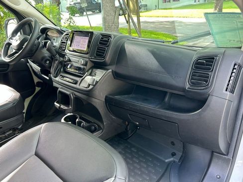 Used 2025 RAM ProMaster 2500 w/ Convenience Group FWD image 46