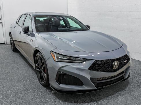 Used 2025 Acura TLX Type S image 2