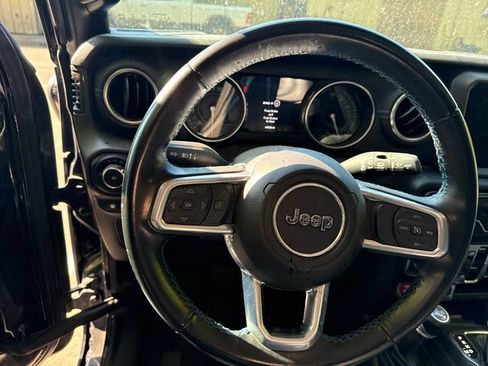 Used 2022 Jeep Wrangler Unlimited Rubicon 4xe AWD/4WD image 17