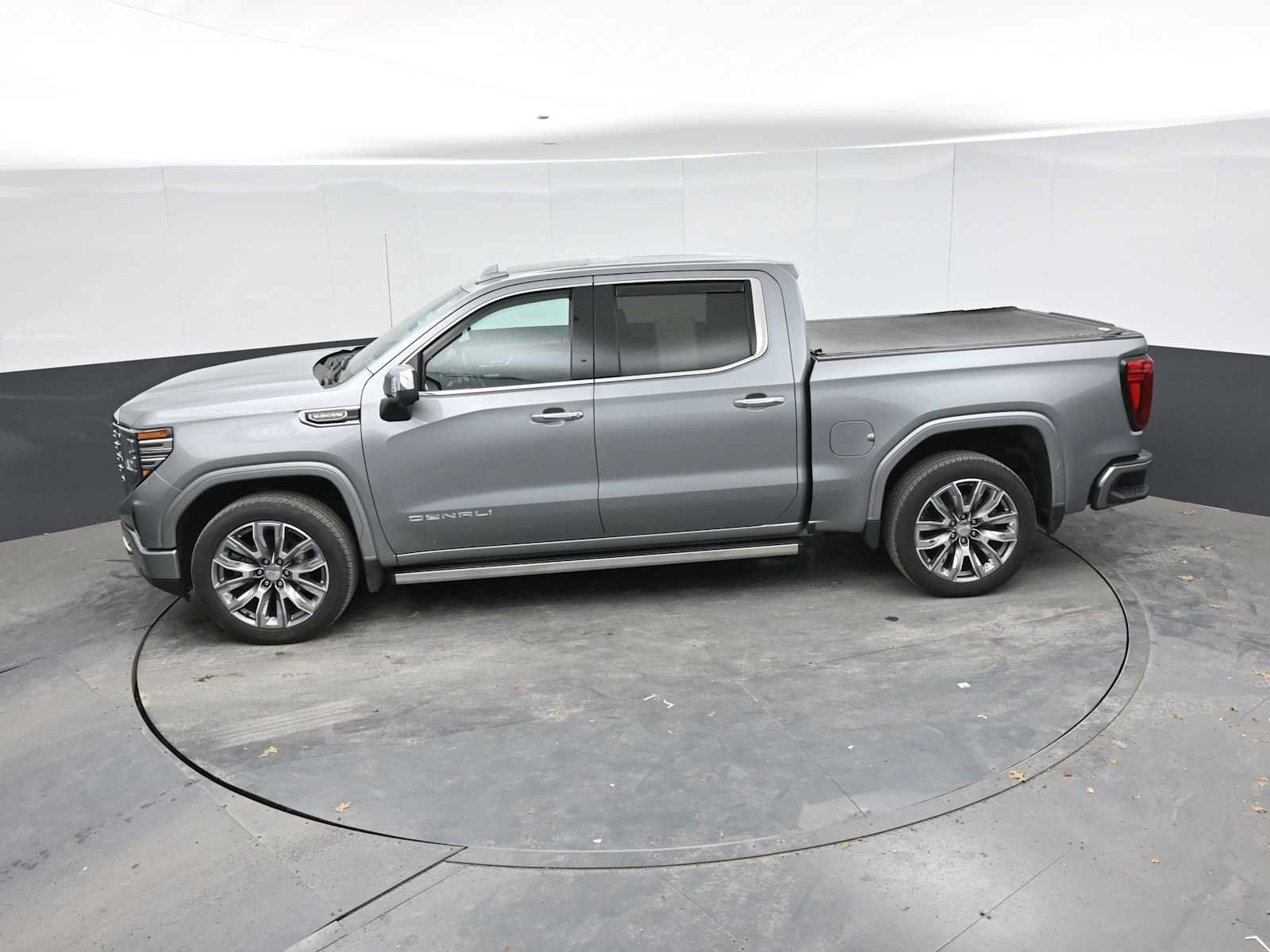 Used 2025 GMC Sierra 1500 Denali w/ Denali Reserve Package AWD/4WD image 31