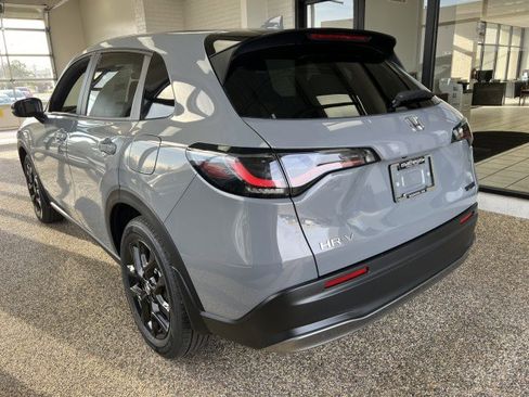 Used 2025 Honda HR-V Sport image 4