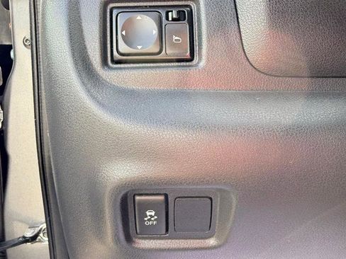 Used 2019 Nissan Versa SV image 16