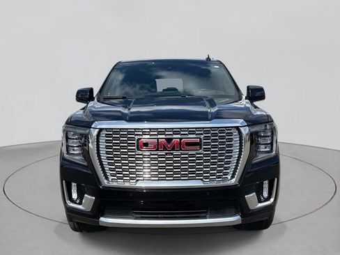 Used 2023 GMC Yukon Denali w/ Advanced Technology Package AWD/4WD image 33