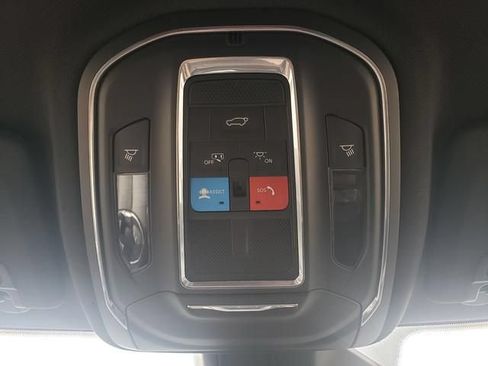 Used 2023 Jeep Grand Cherokee Altitude AWD/4WD image 24