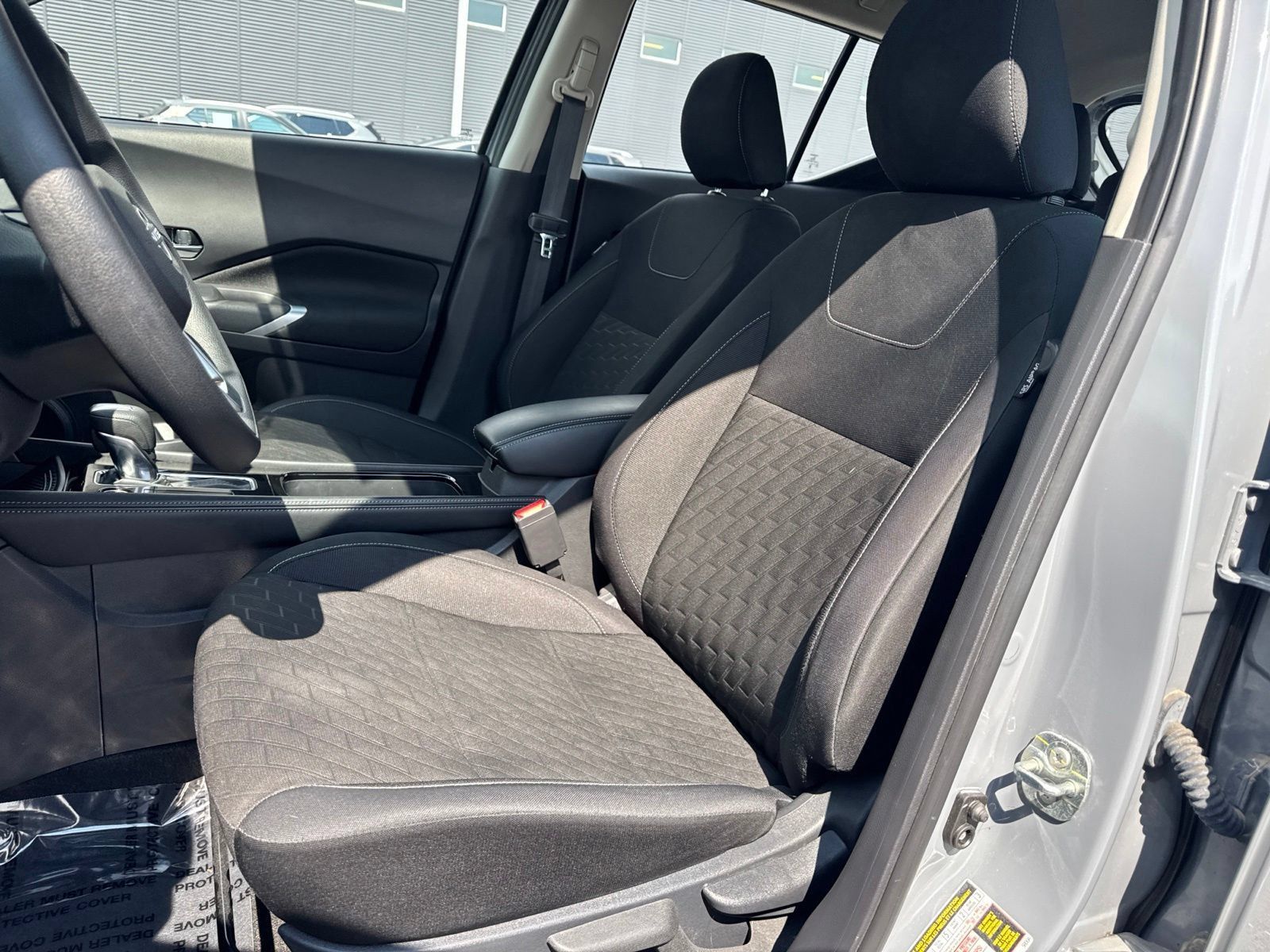 Used 2023 Nissan Kicks SV w/ Interior Electronics Package FWD image 16