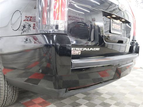 Used 2019 Cadillac Escalade ESV 4WD image 11