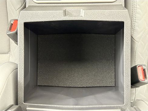 Certified 2025 Toyota Tacoma SR5 image 31