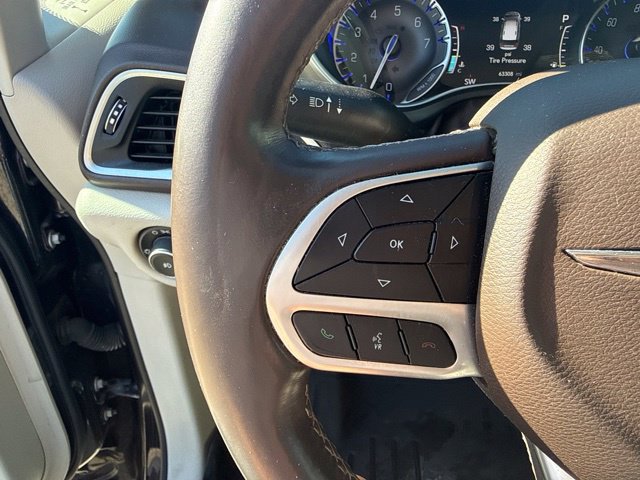 Used 2018 Chrysler Pacifica Touring-L Plus w/ Tire & Wheel Group FWD image 13