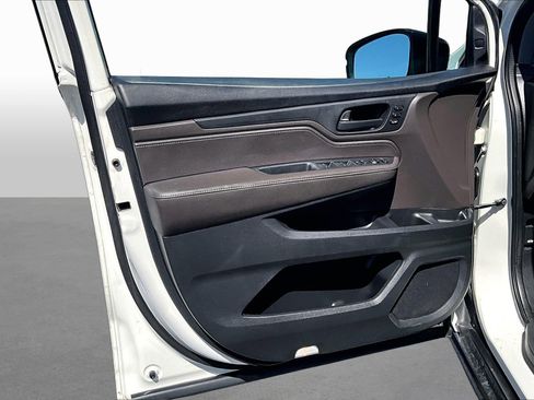 Used 2018 Honda Odyssey EX-L image 16