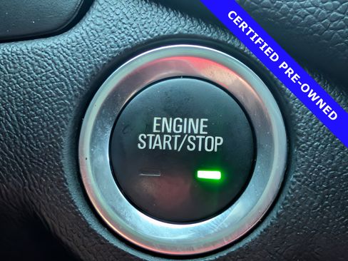 Used 2020 Chevrolet Equinox LT image 32