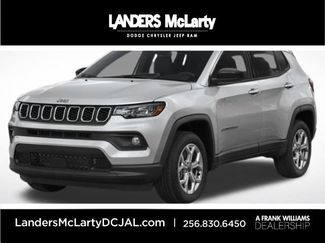 Used 2026 Jeep Compass Latitude w/ Quick Order Package 29K AWD/4WD video 1