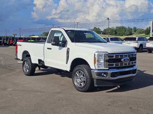 New 2025 Ford F350 XLT image 7