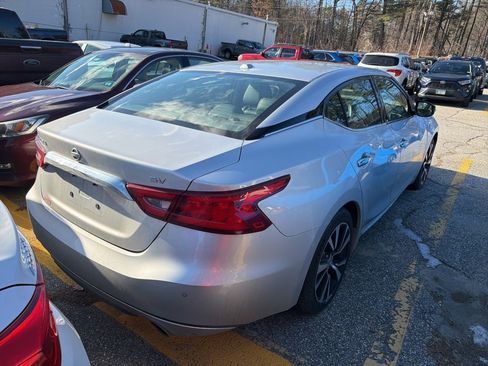 Used 2018 Nissan Maxima 3.5 SV image 3