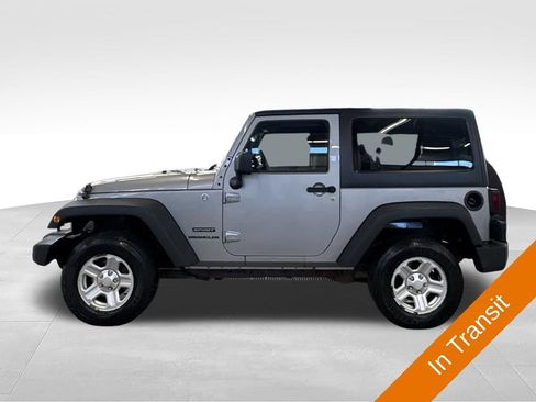 Used 2015 Jeep Wrangler Sport AWD/4WD image 3