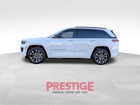 Used 2024 Jeep Grand Cherokee Overland w/ Advanced Protech Group III AWD/4WD image 15