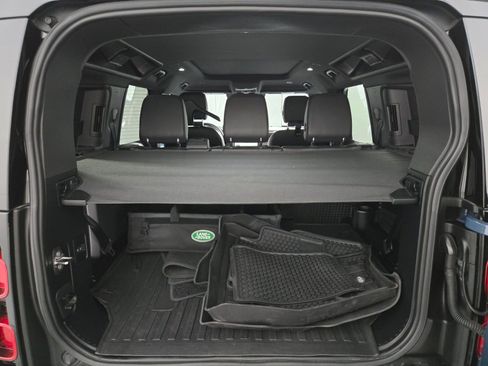 Used 2024 Land Rover Defender 110 S image 15
