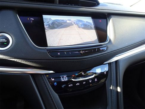 Used 2019 Cadillac XT5 Premium Luxury image 19