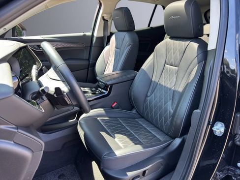 Used 2023 Buick Envision Avenir AWD/4WD image 14