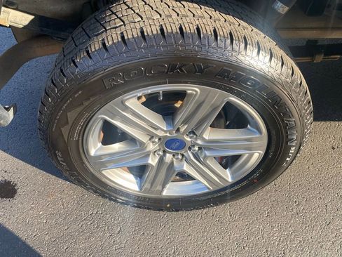 Used 2018 Ford F150 Lariat w/ Equipment Group 501A Mid image 31