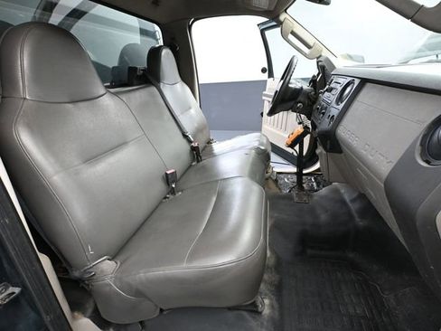 Used 2010 Ford F550 4x4 Regular Cab Super Duty image 29
