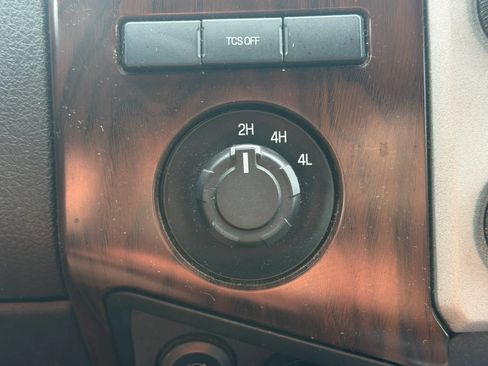 Used 2016 Ford F350 Lariat w/ Lariat Ultimate Package AWD/4WD image 15