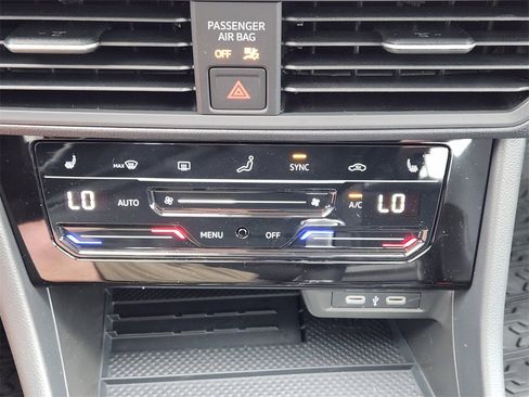 New 2026 Volkswagen Jetta SE image 14