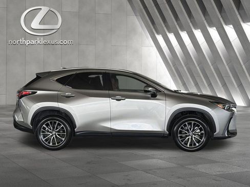 Certified 2025 Lexus NX 250 FWD w/ Towing Package (2000 Lbs) image 4