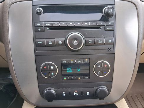 Used 2013 Chevrolet Avalanche LT w/ Suspension Package, Off-Road image 20