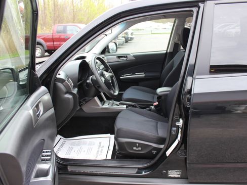 Used 2012 Subaru Forester 2.5X Premium AWD/4WD image 16