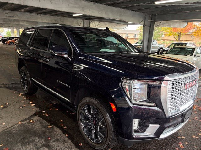 Used 2023 GMC Yukon Denali w/ LPO, Floor Liner Package AWD/4WD image 3
