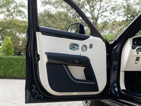 Used 2023 Rolls-Royce Ghost Black Badge w/ Black Badge Ghost Package image 30