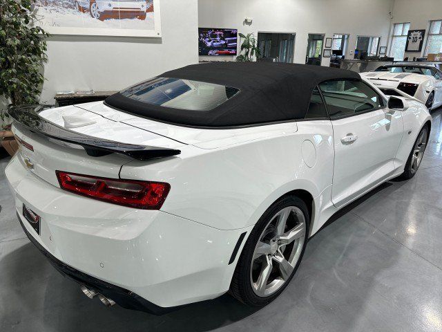 Used 2016 Chevrolet Camaro SS RWD image 10