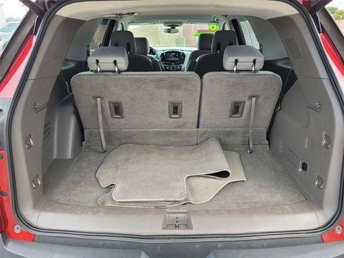 Used 2018 Chevrolet Traverse LT image 10