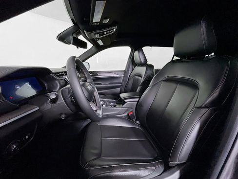 Used 2024 Jeep Grand Cherokee L Limited w/ Luxury Tech Group II image 13