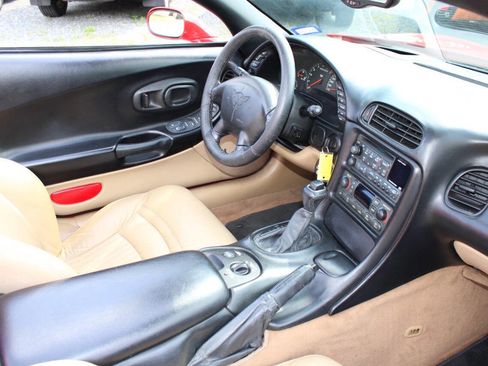 Used 2001 Chevrolet Corvette Convertible w/ Preferred Equipment Group2 RWD image 20