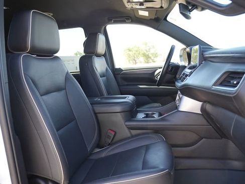 Used 2023 GMC Yukon SLT AWD/4WD image 17
