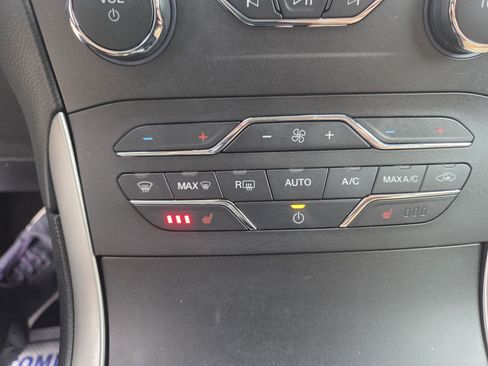 Certified 2020 Ford Edge SEL w/ Convenience Package AWD/4WD image 22