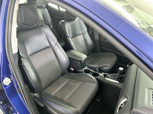 Used 2017 Toyota Corolla SE image 25