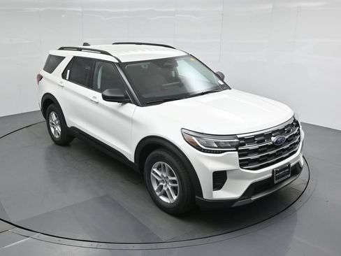 New 2026 Ford Explorer Active RWD image 35