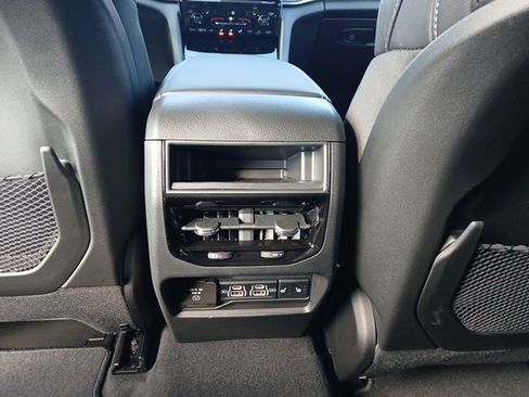New 2025 Jeep Grand Cherokee Limited image 13