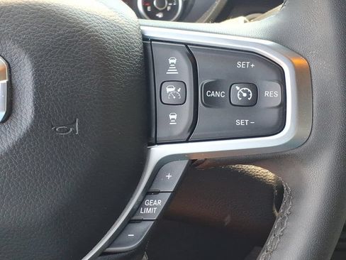Certified 2025 RAM 2500 Big Horn AWD/4WD image 9