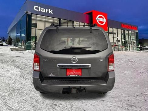 Used 2008 Nissan Pathfinder SE w/ Leather Pkg image 6