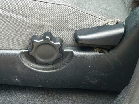 Used 2021 Toyota Tacoma SR AWD/4WD image 22