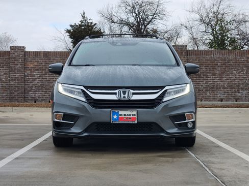Used 2018 Honda Odyssey Elite image 2