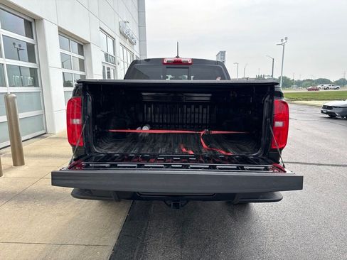 Used 2021 Chevrolet Colorado Z71 AWD/4WD image 8