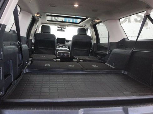 Used 2022 Ford Expedition Max XLT image 8