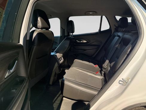 Used 2023 GMC Terrain SLT AWD/4WD image 12