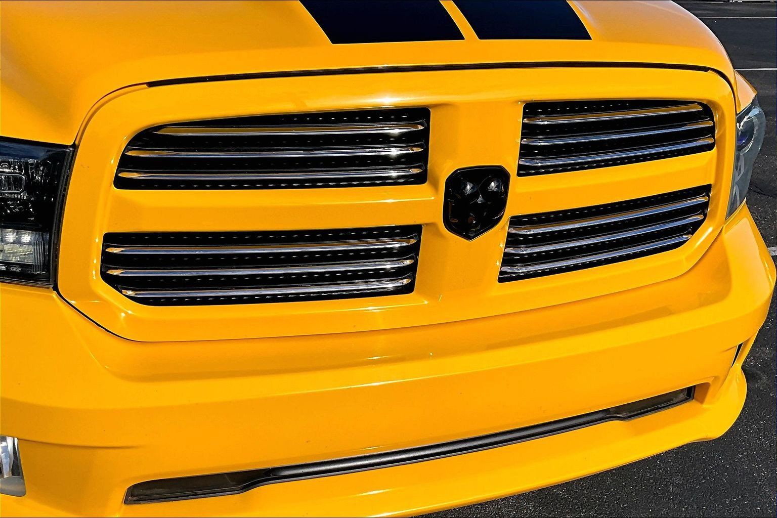 Used 2016 RAM 1500 Sport w/ Stinger Yellow Sport Package AWD/4WD image 29